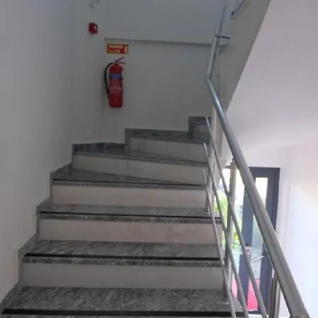 מלון The & Airport 10 Km *