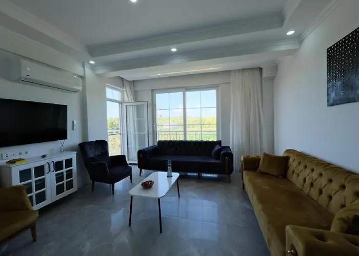 Hotel The & Airport 10 Km 5*