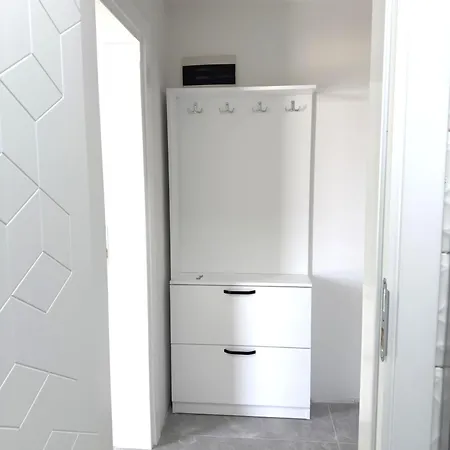 The & Airport 10 Km Hotel *