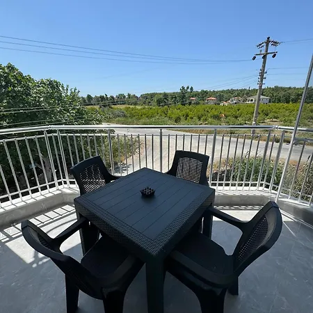 The & Airport 10 Km *