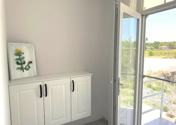 The & Airport 10 Km מלון דלמן