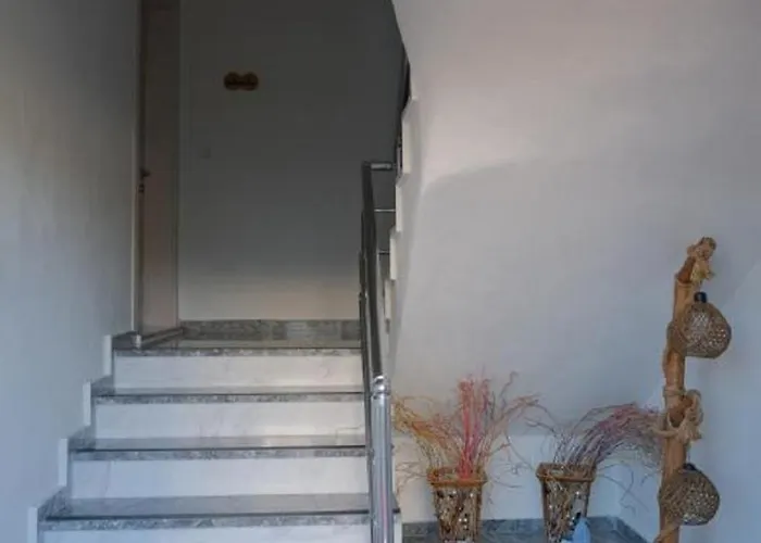 מלון The & Airport 10 Km