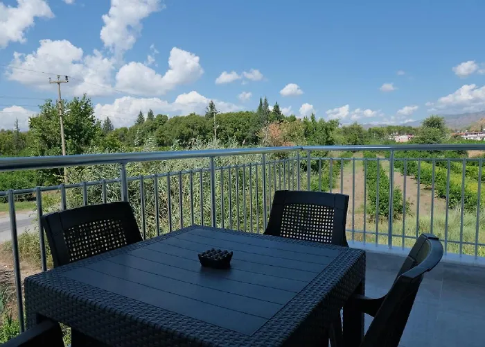 מלון The & Airport 10 Km *