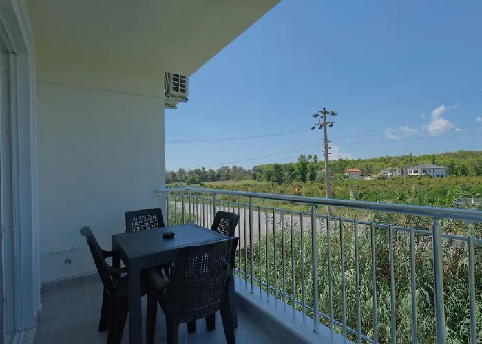 The & Airport 10 Km * דלמן