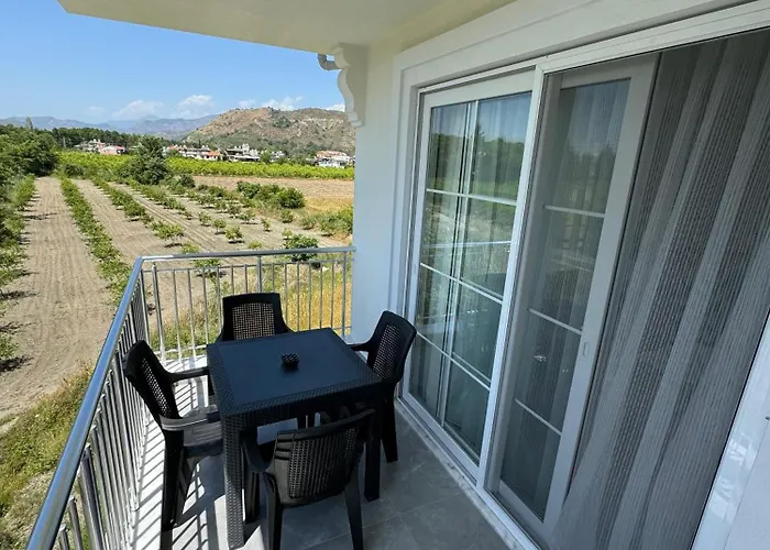 מלון The & Airport 10 Km