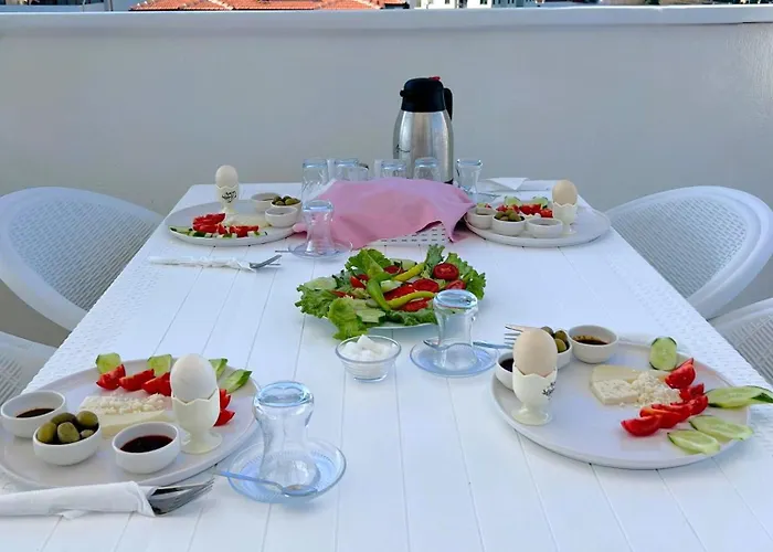 מלון The & Airport 10 Km *