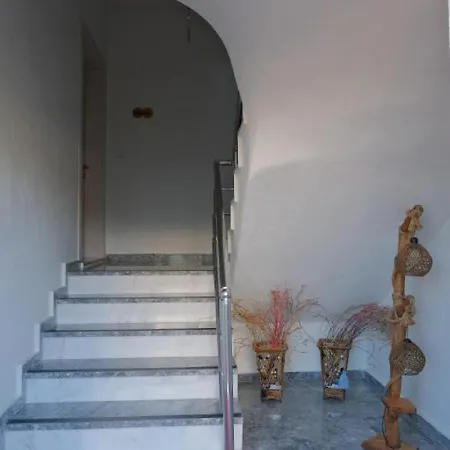 Hotel The & Airport 10 Km