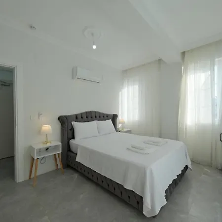 Hotel The & Airport 10 Km